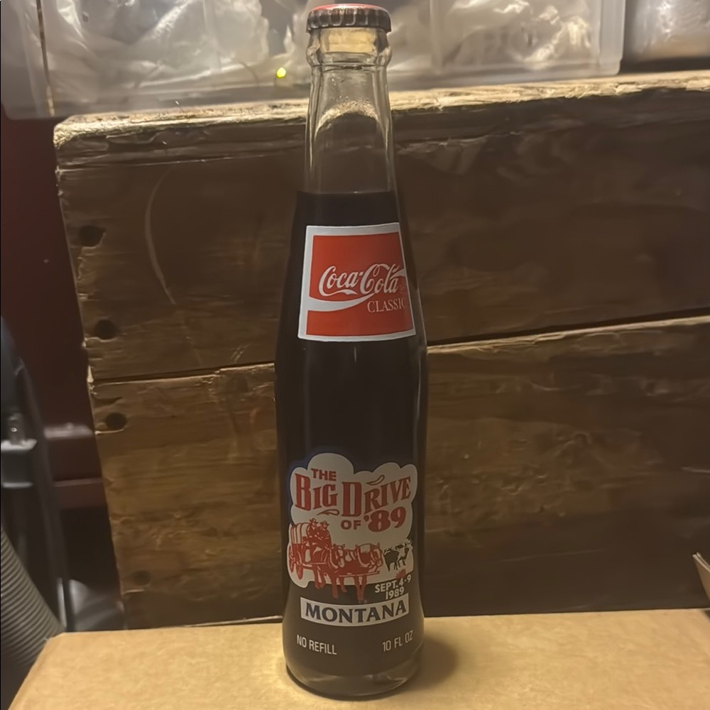 Coca Cola Red and Black Accent Decor